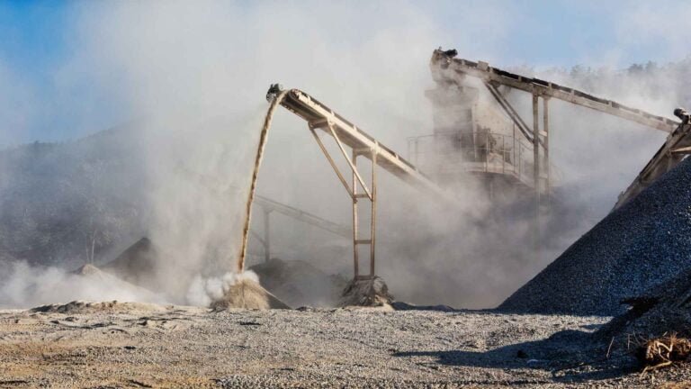 Crusher conveyors producing crushed sand and aggregate