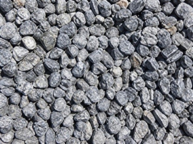 10mm khadi crushed stone aggregate for RCC and precast work in Mumbai