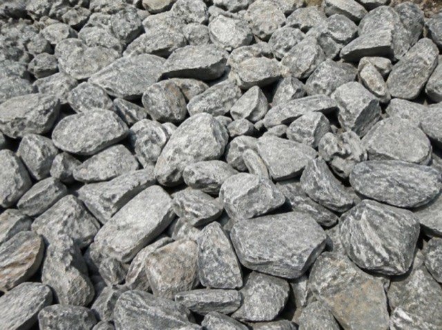 Kapchi broken stone 40mm and 60mm for soling and base work